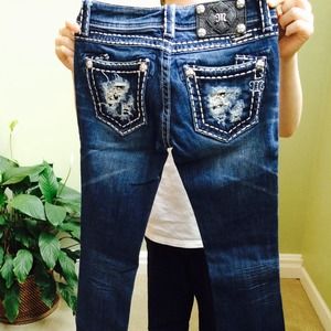 Miss Me Jeans // Buckle // Size 24 // Like new