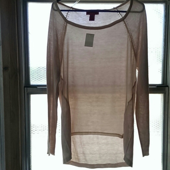 NWT Sheer-front hi-lo top