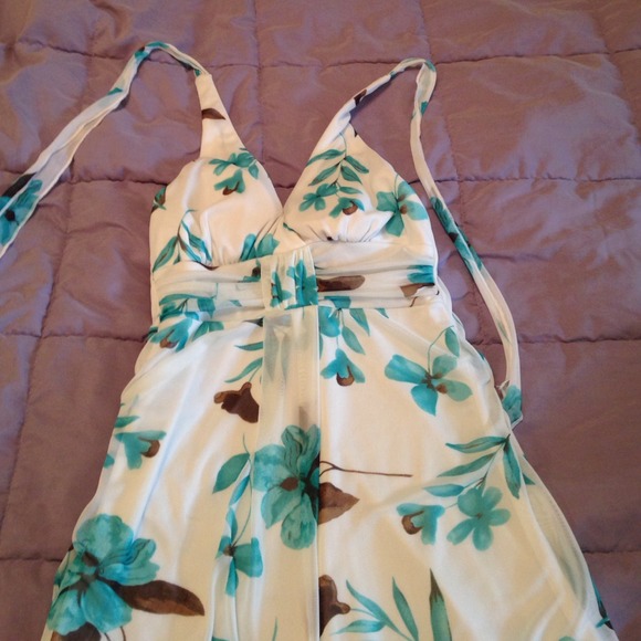 Adorable chiffon halter dress