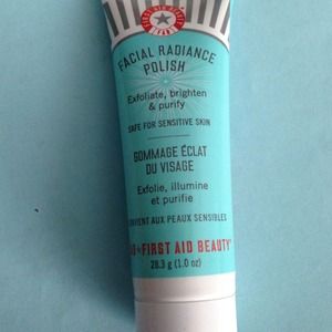 Facial radiance polish