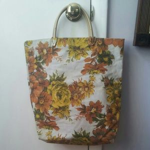 Vintage floral pattern purse