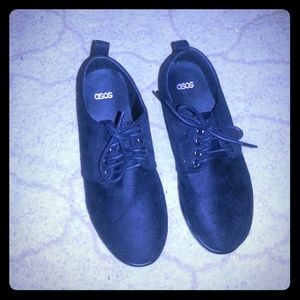 Black Flatforms with laces