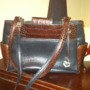 ✂️PRICE CUT ✂️Brighton handbag w/ cognac accent