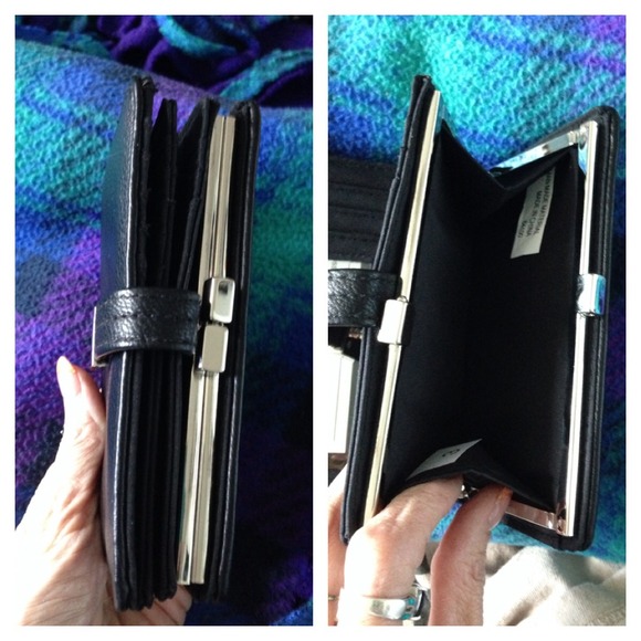 Wilson's leather card/coin clutch