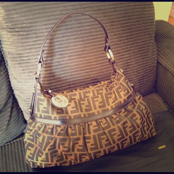 ❌SOLD❌ FENDI Chef Shoulder Bag