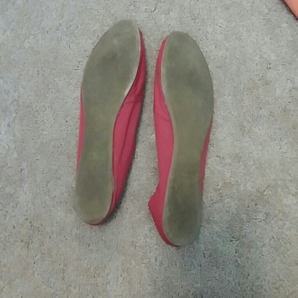 Red flats - Picture 2 of 3