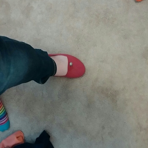 Red flats - Picture 3 of 3