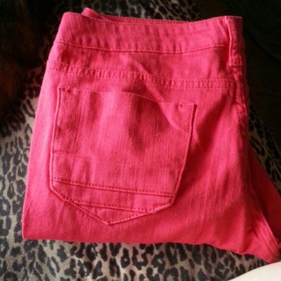 -SALE- NWOT coral/pinkish skinny jean