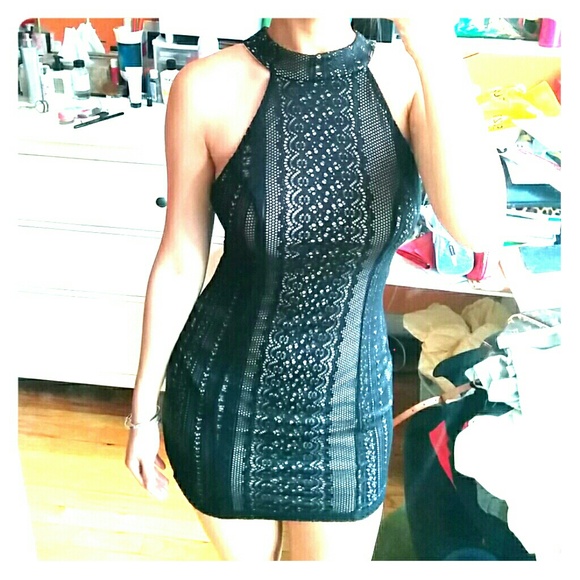 Mini dress w lace layer