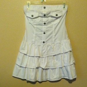 Cute ruffled white dress!