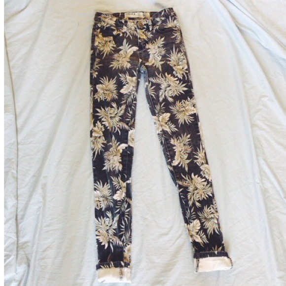 Cotton on Palm jeans🌴✨