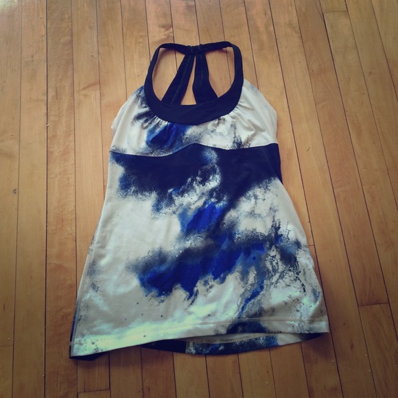 Lululemon Sz 8 top