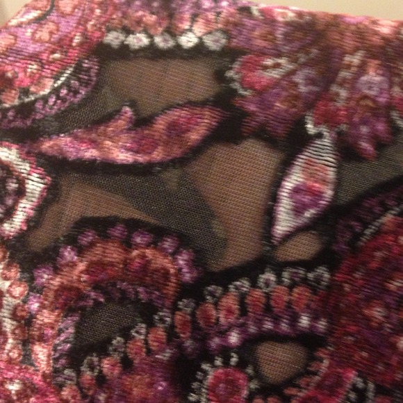 Sold to consignment - Picture 2 of 2