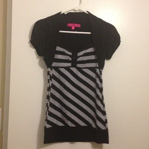 Black grey stripped top