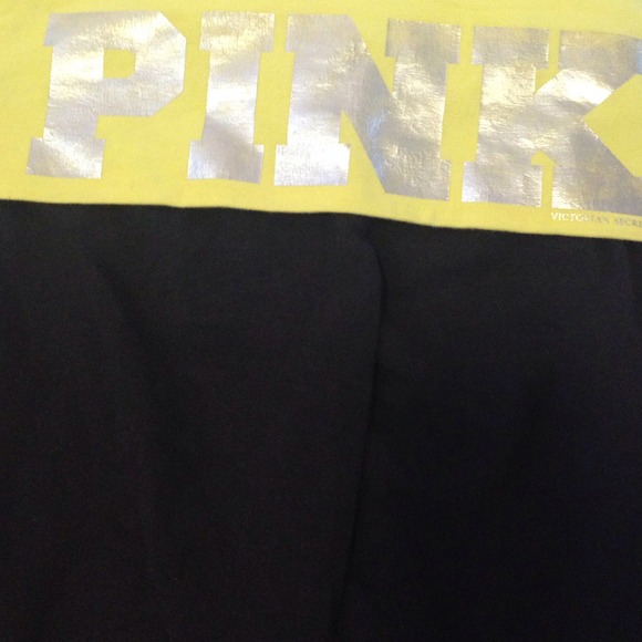 Victoria's Secret cropped yoga pants