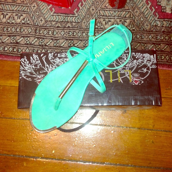 Aurora Sandal - Picture 1 of 2