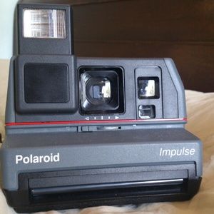 REDUCED Polaroid Impulse 600 Film Camera