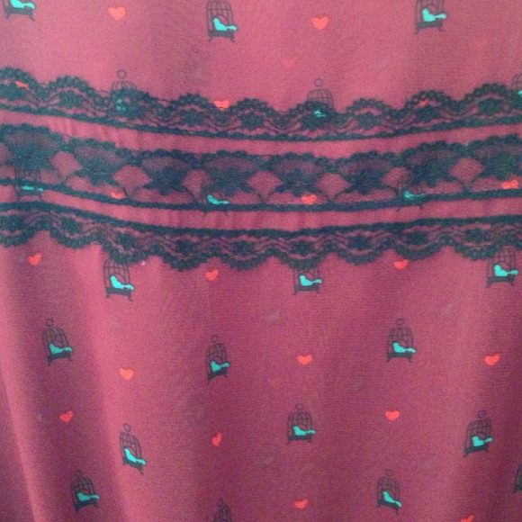 Lily Rose Blouse - Picture 2 of 3