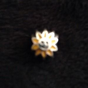 Pandora Sunshine charm. Yellow enamel.