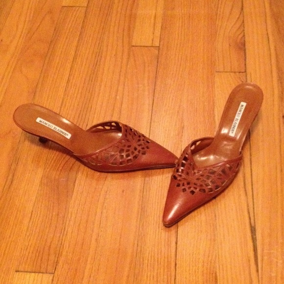 Manolo Blahnik Shoes - Manolo Blahnik Leather Cut-out Mules