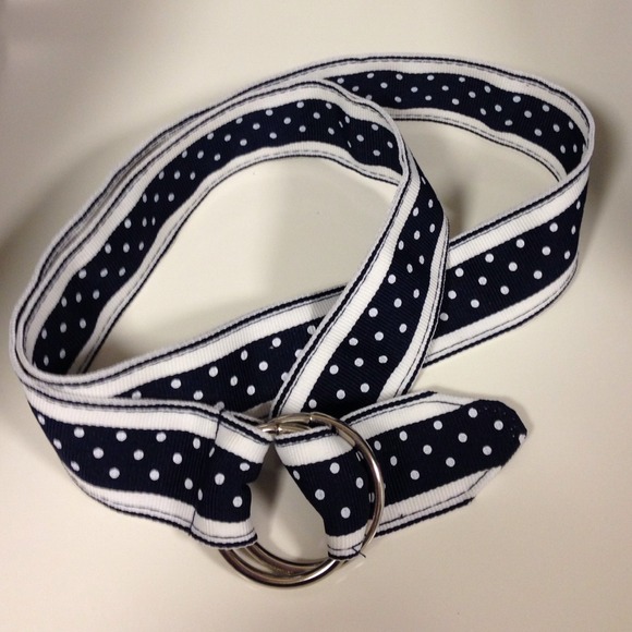 ⬇️ Cute Navy Polka Dot Belt