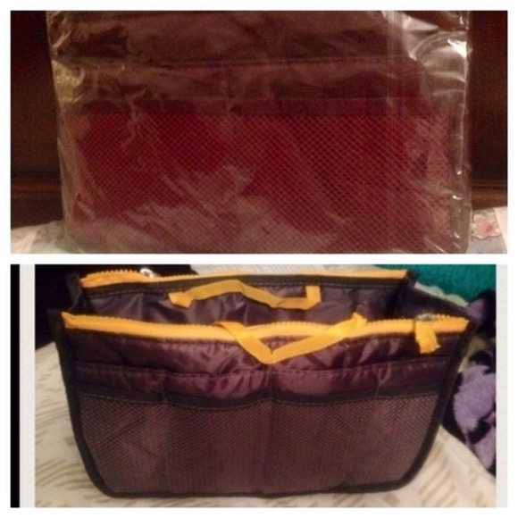 ☀️Nwot Burgundy Purse Organizer