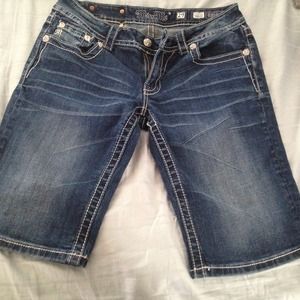 Size 29 - Miss Me - Bermuda Shorts