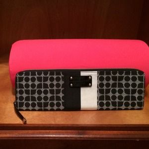 SOLD! Kate Space Lella Classic Noel Zip Clutch!