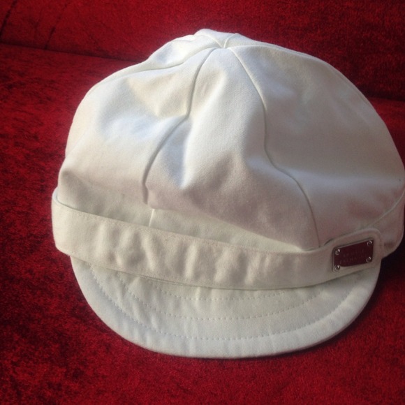 Armani exchange white hat discount $13