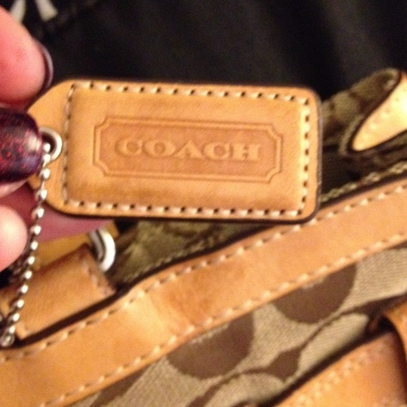 Authentic signature coach handbag - Picture 4 of 4