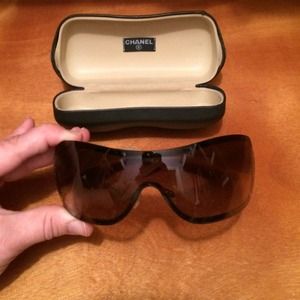 Chanel Sunglasses in Perfect Condition!!