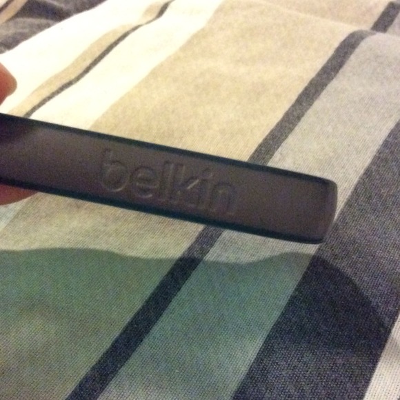 Belkin iPhone 5/5s case - Picture 2 of 2