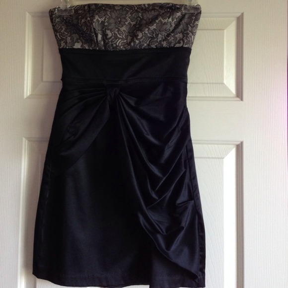 Strapless dress