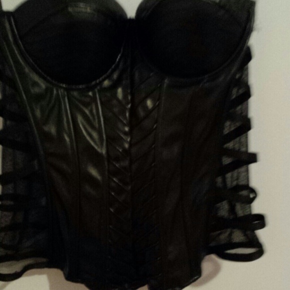 Clothes - Picture 2 of 3