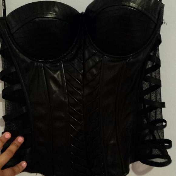 Clothes - Picture 3 of 3