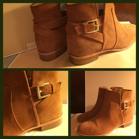 ✂️✂️✂️REDUCED✂️✂️✂️Michael Kors suede booties!!!!