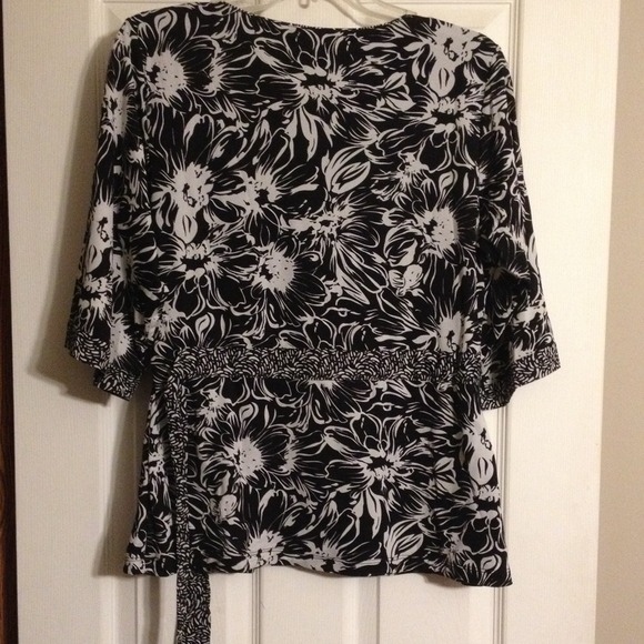 Top - Picture 3 of 3