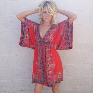 Red Kimono Sleeve Dress & Bag Hold