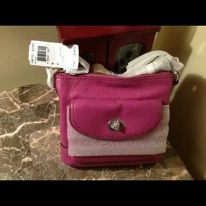 Coach park leather swing pack.