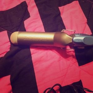 Babyliss pro curling iron! 😍