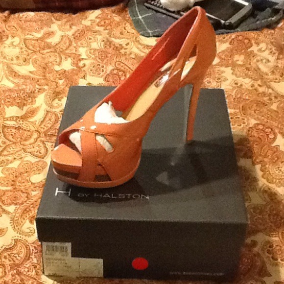 NIB H by Halston platform patten leather shoes - Picture 4 of 4