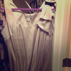 Fancy tank top with black bow on shoulder