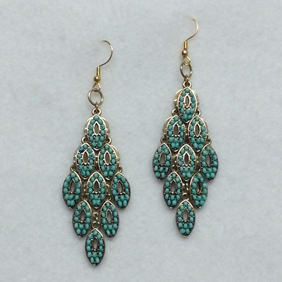 Amina's Treasures Jewelry - Handmade Turquoise Beaded Earrings