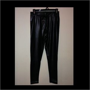 Leather leggings