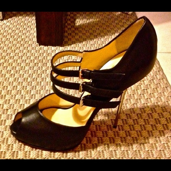 Beautiful Christian louboutins