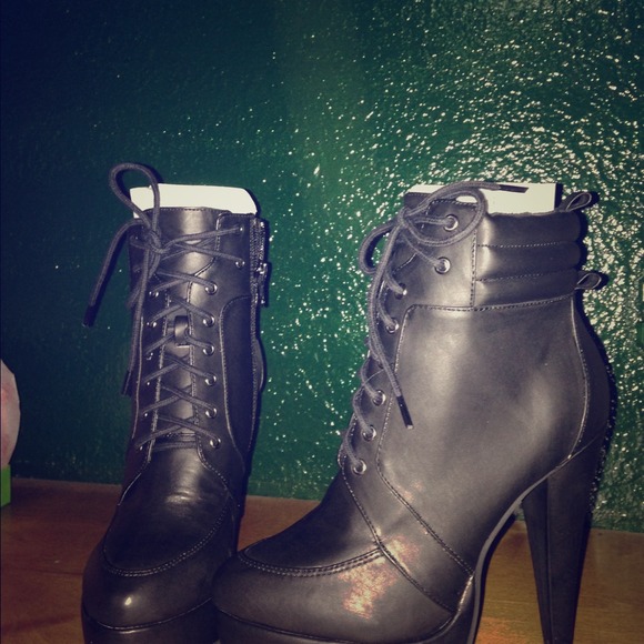 Brand New! Charles by Charles David Bandi boots