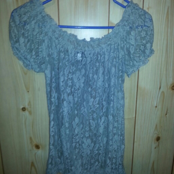 Gray top - Picture 2 of 2