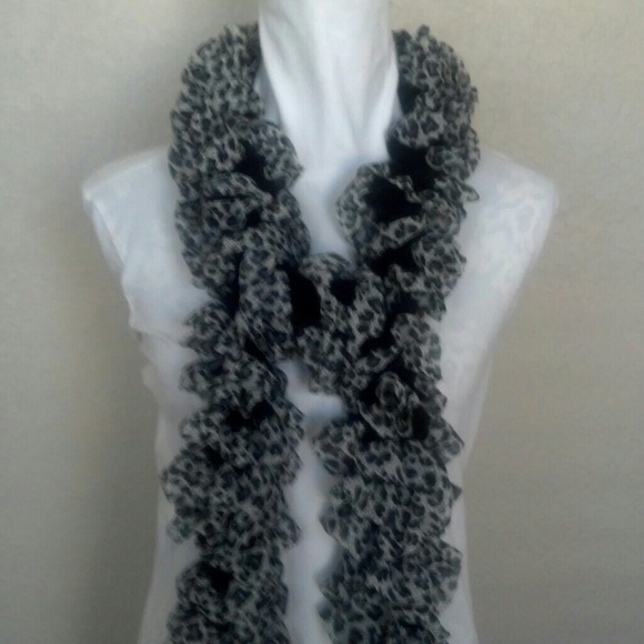 Leopard Ribbon Scarf