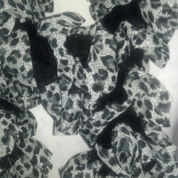 Leopard Ribbon Scarf - Picture 2 of 2