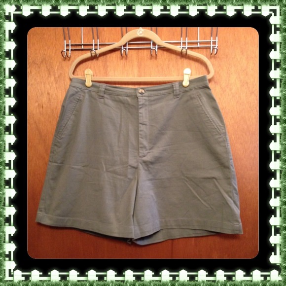 Gloria Vanderbilt Shorts